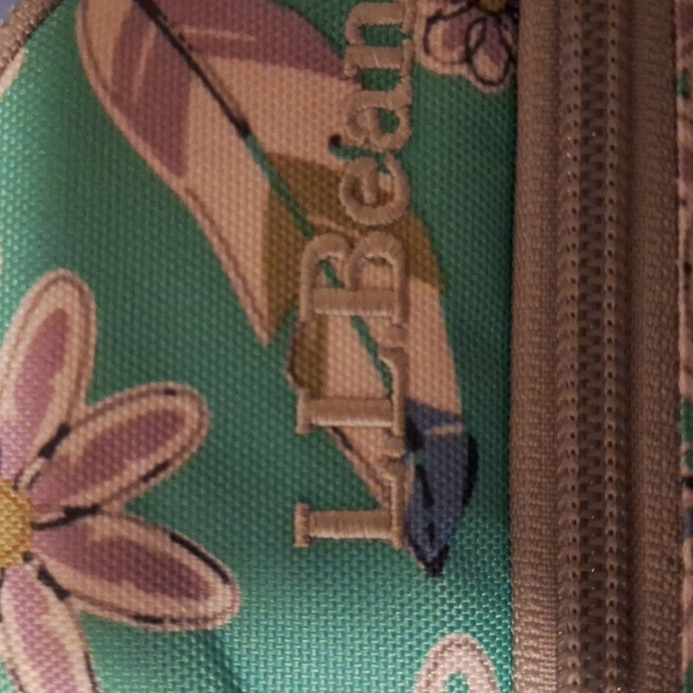 Floral Patterned Lunch Boxes - Picture 2 of 4